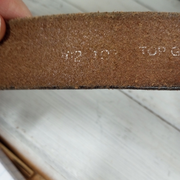 Dockers Brown Tan Leather Embossed Belt Men's 42"-48". - Picture 8 of 8